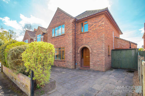 Welsford Road, Eaton Rise 4 bed detached house for sale
