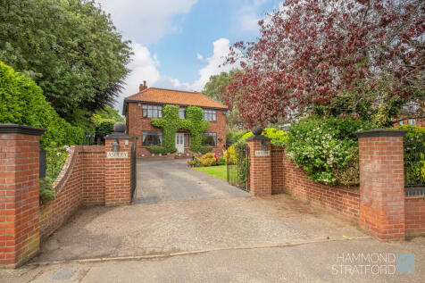 5 bedroom detached house for sale