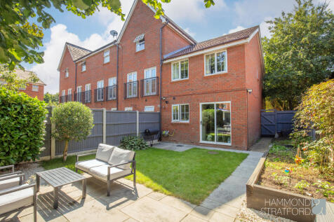 Copenhagen Way, Norwich 3 bed end of terrace house for sale