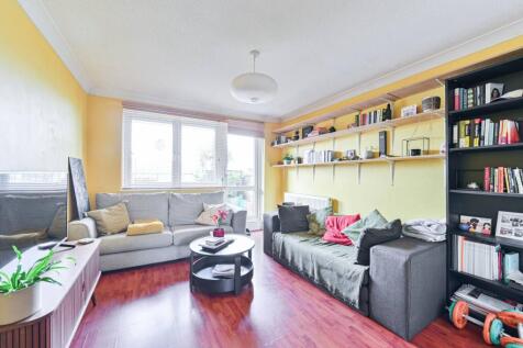 Montague Square, Peckham, London, SE15 1 bed flat for sale