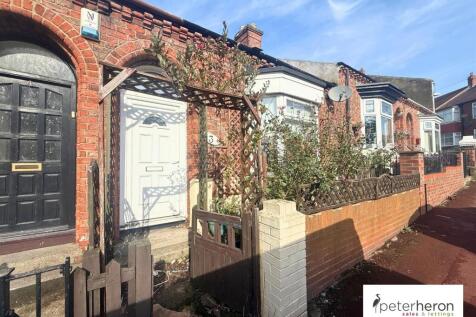 Park Row, Southwick, Sunderland 2 bed cottage for sale