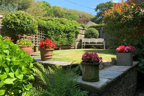 Chillington, Kingsbridge, Devon, TQ7 3 bed barn conversion for sale