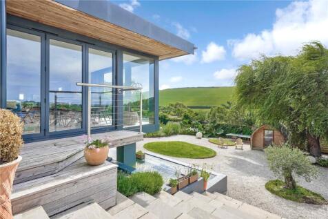 Belle Cross Road, Kingsbridge, Devon... 3 bed detached house for sale