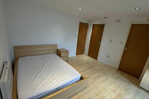 Brudenell Road, Hyde Park, Leeds, LS6... 5 bed terraced house for sale
