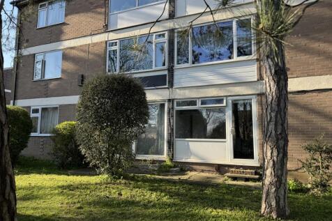 Flat 2, Pine Lodge, Tonbridge Road... 2 bed flat for sale