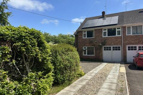 3 Norwich Road, Horsham St. Faith... 4 bed semi