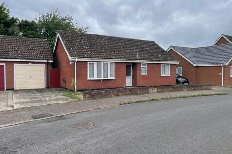 15 Primrose Close, Attleborough... 2 bed detached bungalow for sale