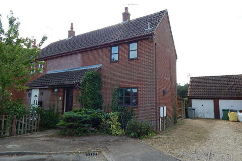 61 Rosa Close, Spixworth, Norwich... 2 bed semi