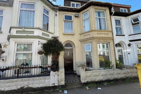 59 York Road, Great Yarmouth, Norfolk... 5 bed block of apartments for sale
