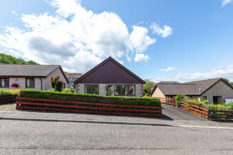16 Shawpark Crescent, Selkirk TD7 4EX 3 bed detached bungalow for sale