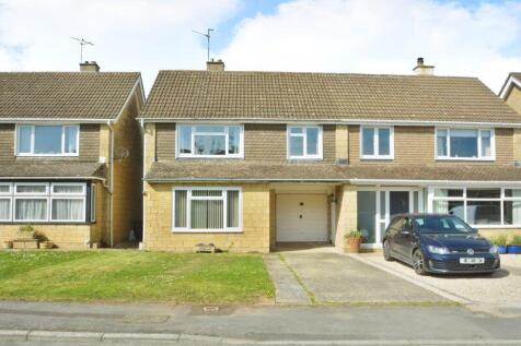 4 bedroom semi-detached house for sale