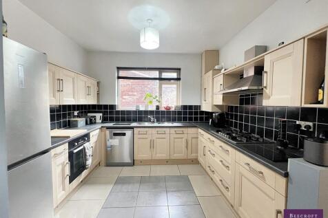 Hough Lane, Wombwell, Barnsley 4 bed detached house for sale
