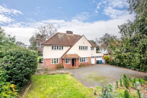 5 bedroom detached house for sale