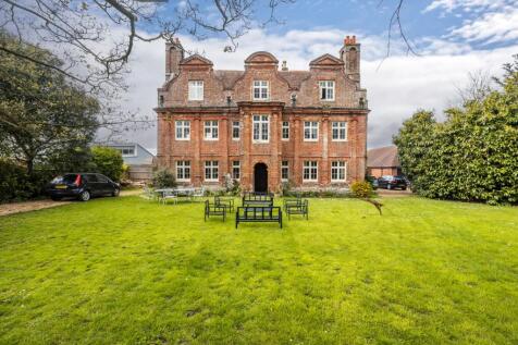 7 bedroom detached house for sale