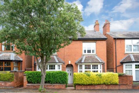 Character & Charm on Woodland Avenue... 3 bed detached house for sale