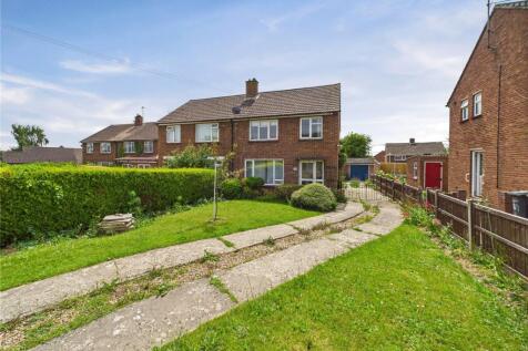 Kiln Drive, Great Cornard, Sudbury... 3 bed semi