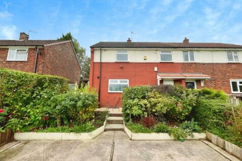 Brindale Road, Brinnington... 3 bed semi