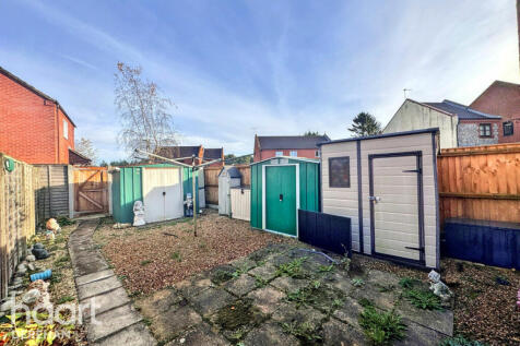 Hares Close, Little Snoring 2 bed end of terrace house for sale