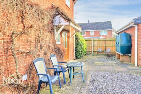 Fakenham Road, Beetley 4 bed detached house for sale