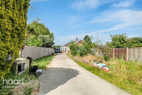 Church Street, Bradenham 2 bed detached bungalow for sale