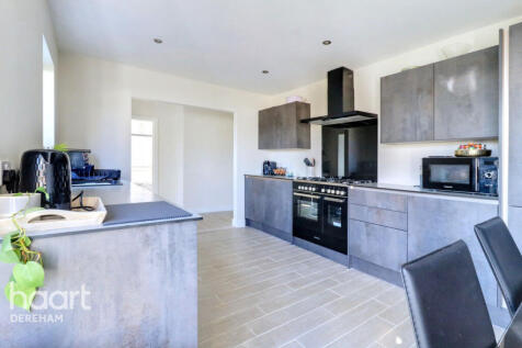 St Andrews Way, Necton 4 bed detached bungalow for sale
