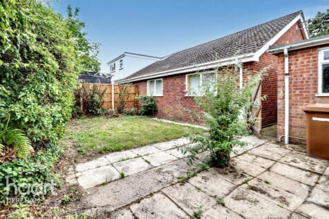2 bedroom semi-detached bungalow for sale