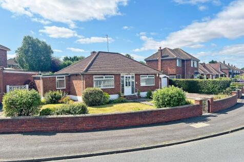 Coniston Road, Wolverhampton, WV6 2 bed detached bungalow for sale