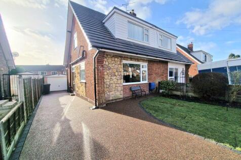 3 bedroom semi-detached house for sale