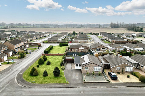 2 bedroom detached bungalow for sale