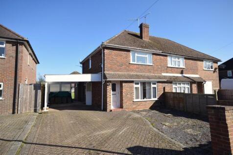 Silo Road, Farncombe, Godalming 3 bed semi
