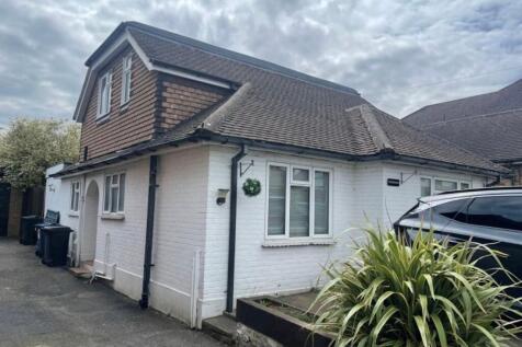 Nicol Road, Chalfont St Peter SL9 4 bed detached bungalow for sale