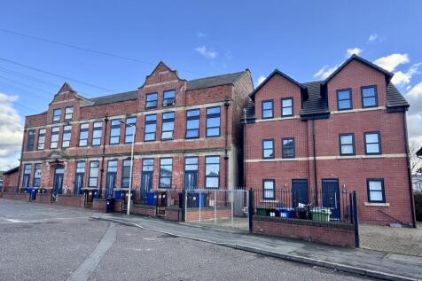 4 bedroom town house for sale