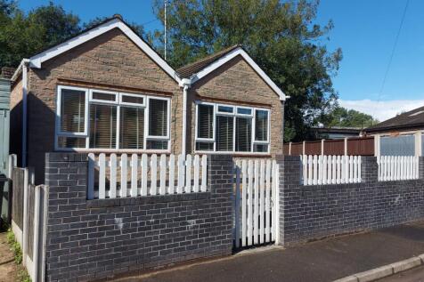 2 bedroom detached bungalow for sale