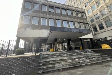 Studio flat for sale