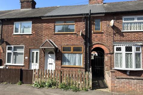 2 bedroom terraced house for sale