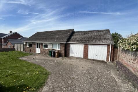 3 bedroom detached bungalow for sale