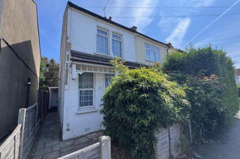 2 bedroom semi-detached house for sale