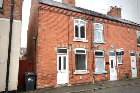 2 bedroom end of terrace house for sale