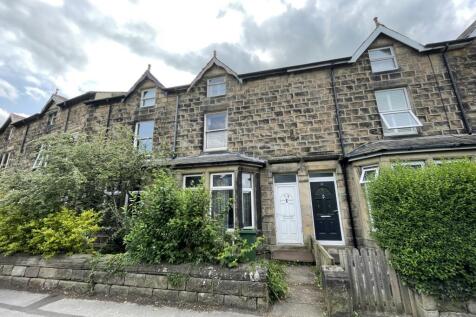 Terraced house for sale