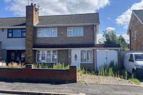 3 bedroom semi-detached house for sale