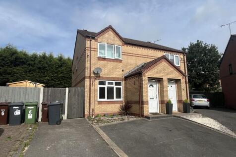 2 bedroom semi-detached house for sale