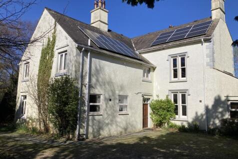 4 bedroom manor house for sale