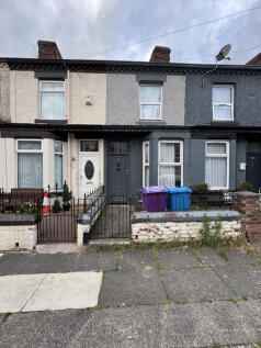 Terraced house for sale