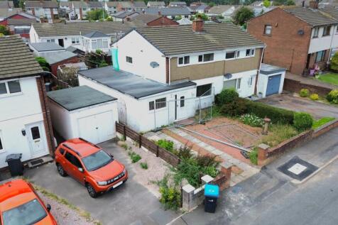 4 bedroom semi-detached house for sale