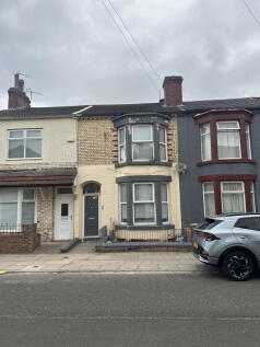 Terraced house for sale
