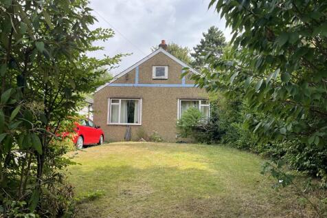 3 bedroom detached bungalow for sale