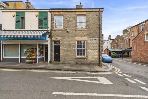 North Terrace, Spital Tongues, NE2 2 bed end of terrace house for sale