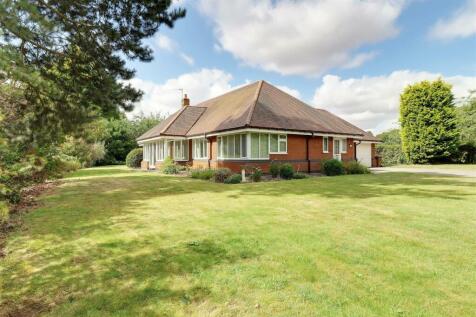 Stockbridge Road, Elloughton 3 bed detached bungalow for sale