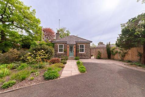 1 bedroom detached bungalow for sale