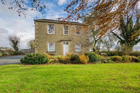 6 bedroom detached house for sale